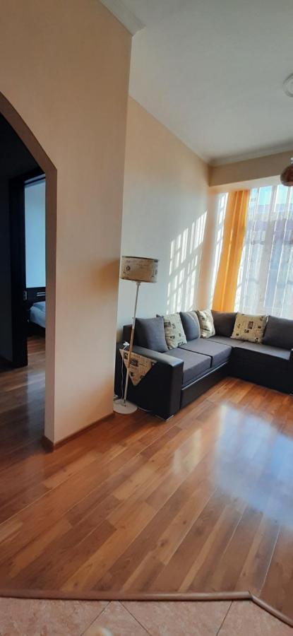 Apartment On Aleksandr Pushkin Street Tiflis Exterior foto
