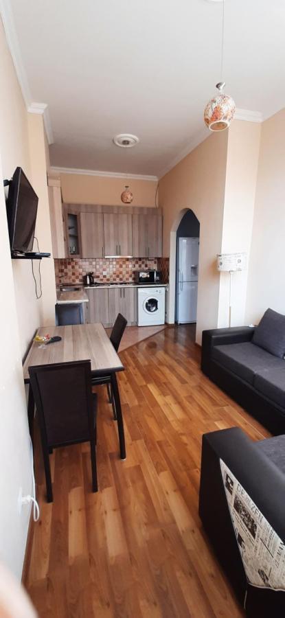 Apartment On Aleksandr Pushkin Street Tiflis Exterior foto