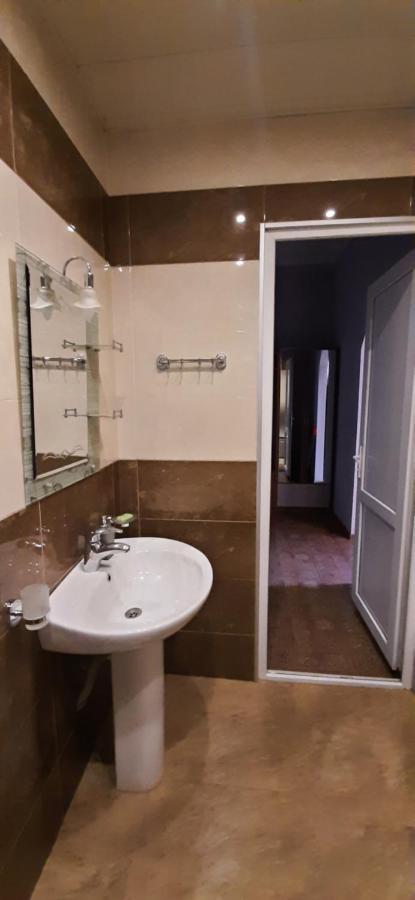 Apartment On Aleksandr Pushkin Street Tiflis Exterior foto