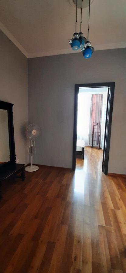 Apartment On Aleksandr Pushkin Street Tiflis Exterior foto